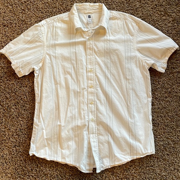 GAP Other - Men’s Gap short sleeve button front shirt